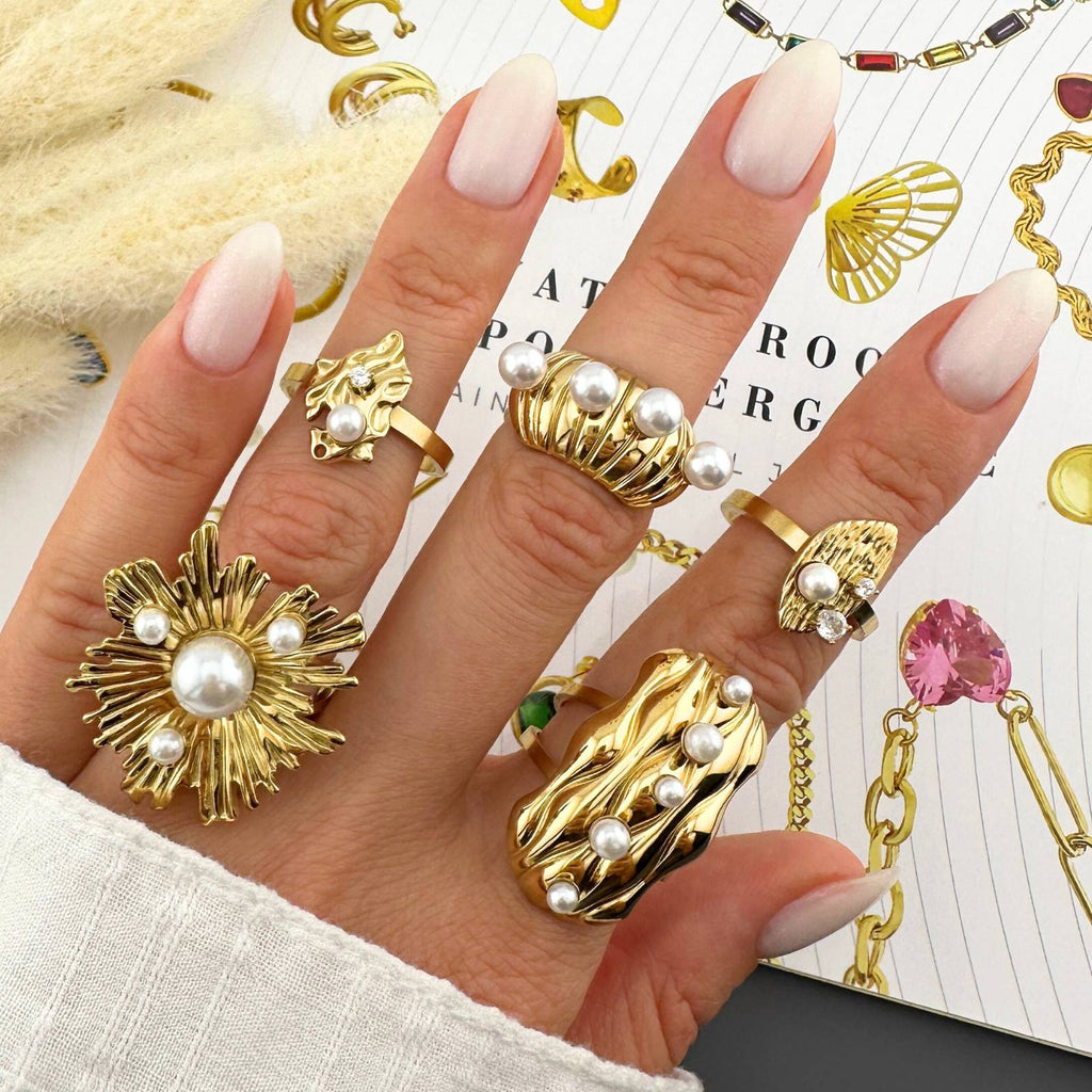 Flower Ring, 18K Gold Plated Steel